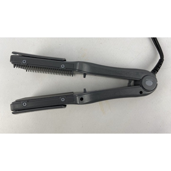 Bio-Ionic Professional Hair Care Ion Retexturizing Iron ST-38 Tested Works‎ 40W - Picture 3 of 6